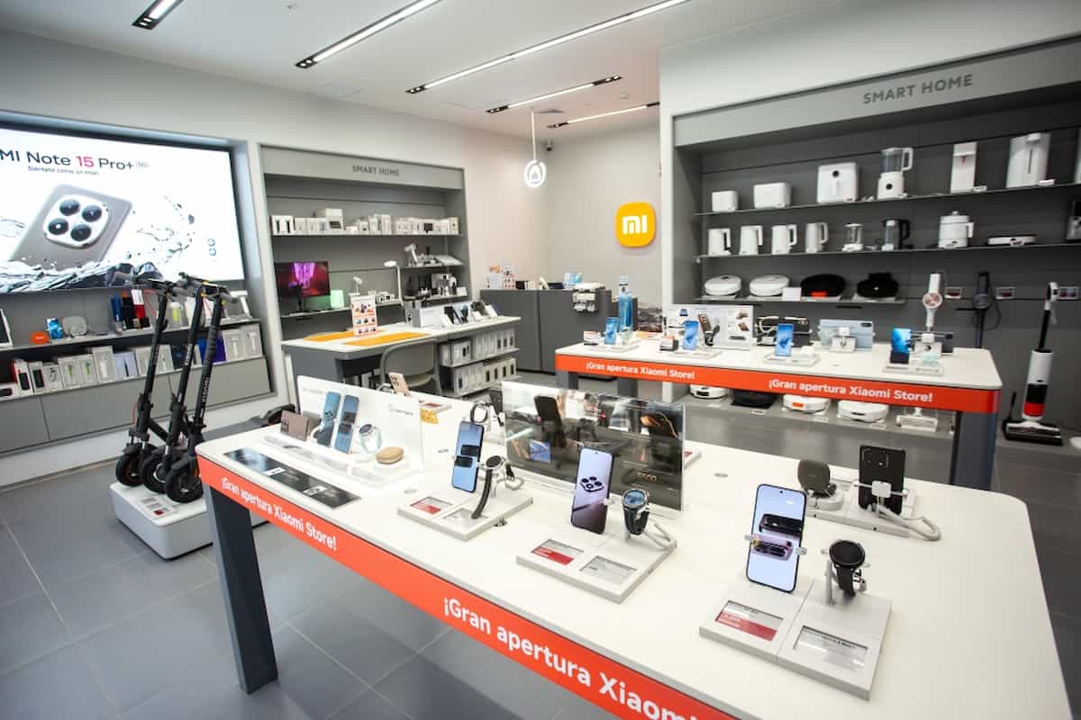 Xiaomi abre nueva tienda en Real Plaza Santa Clara de Ate peru