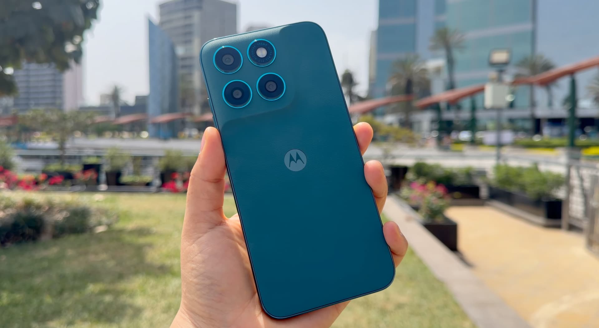 Moto G77 Diseño