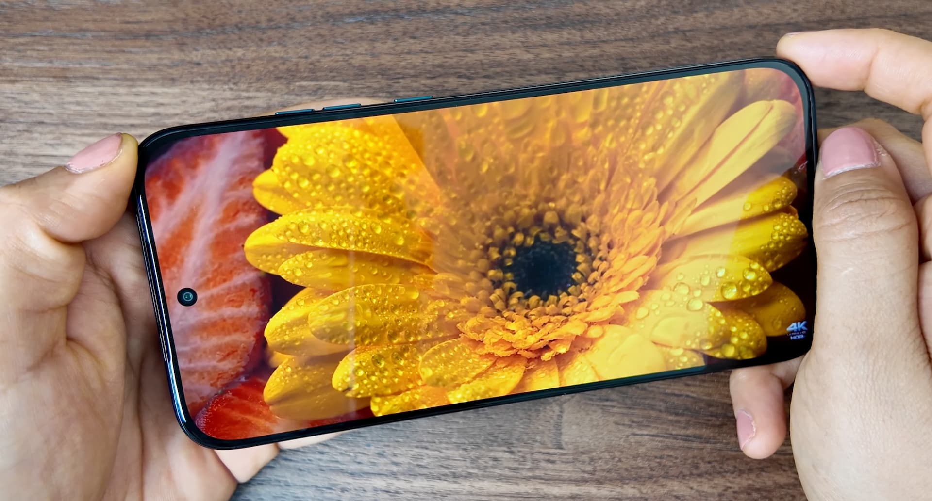 Moto G77 Pantalla