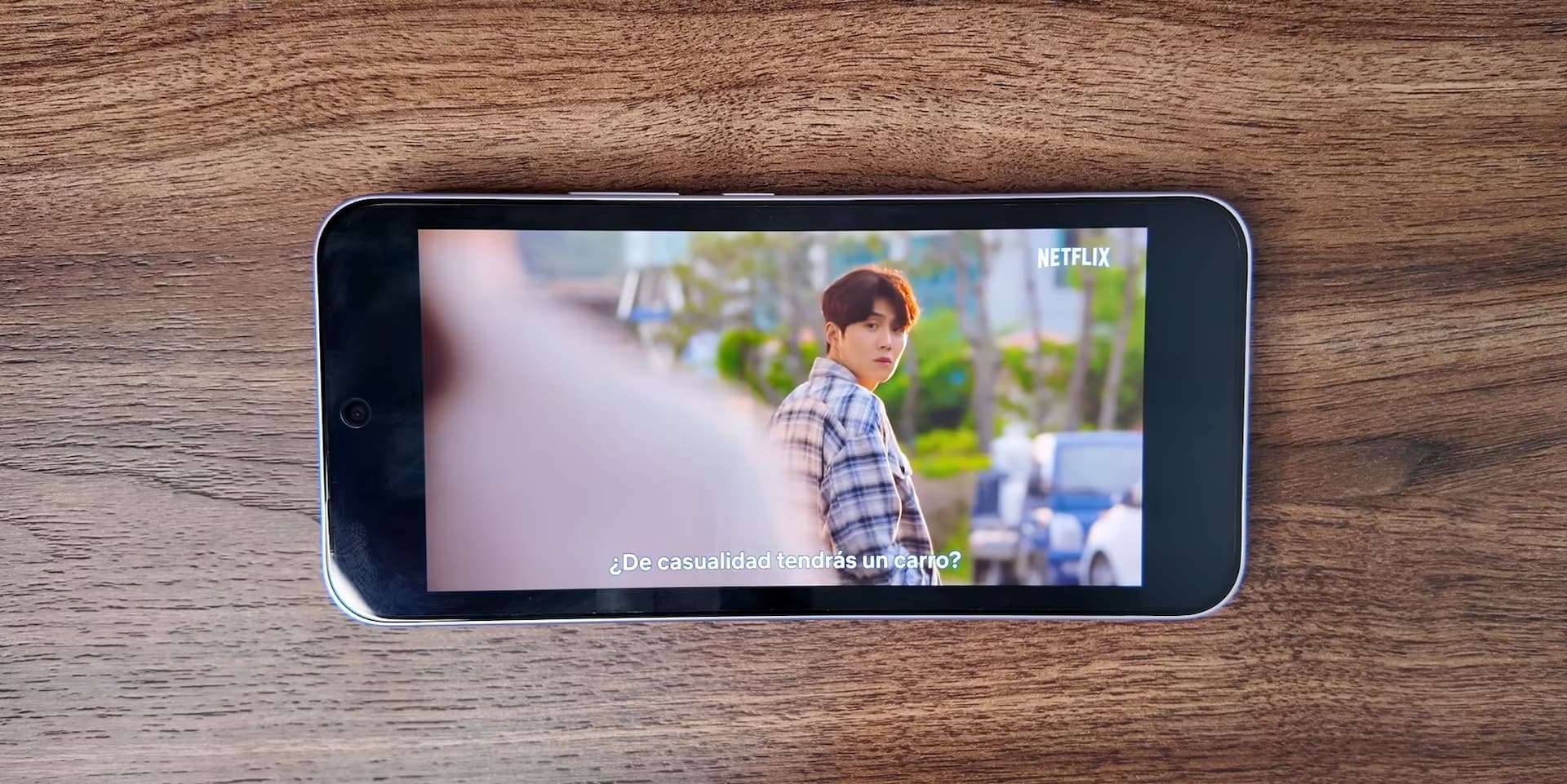 Reseña y análisis del vivo V70 FE: ¿vale la pena comprarlo? PANTALLA