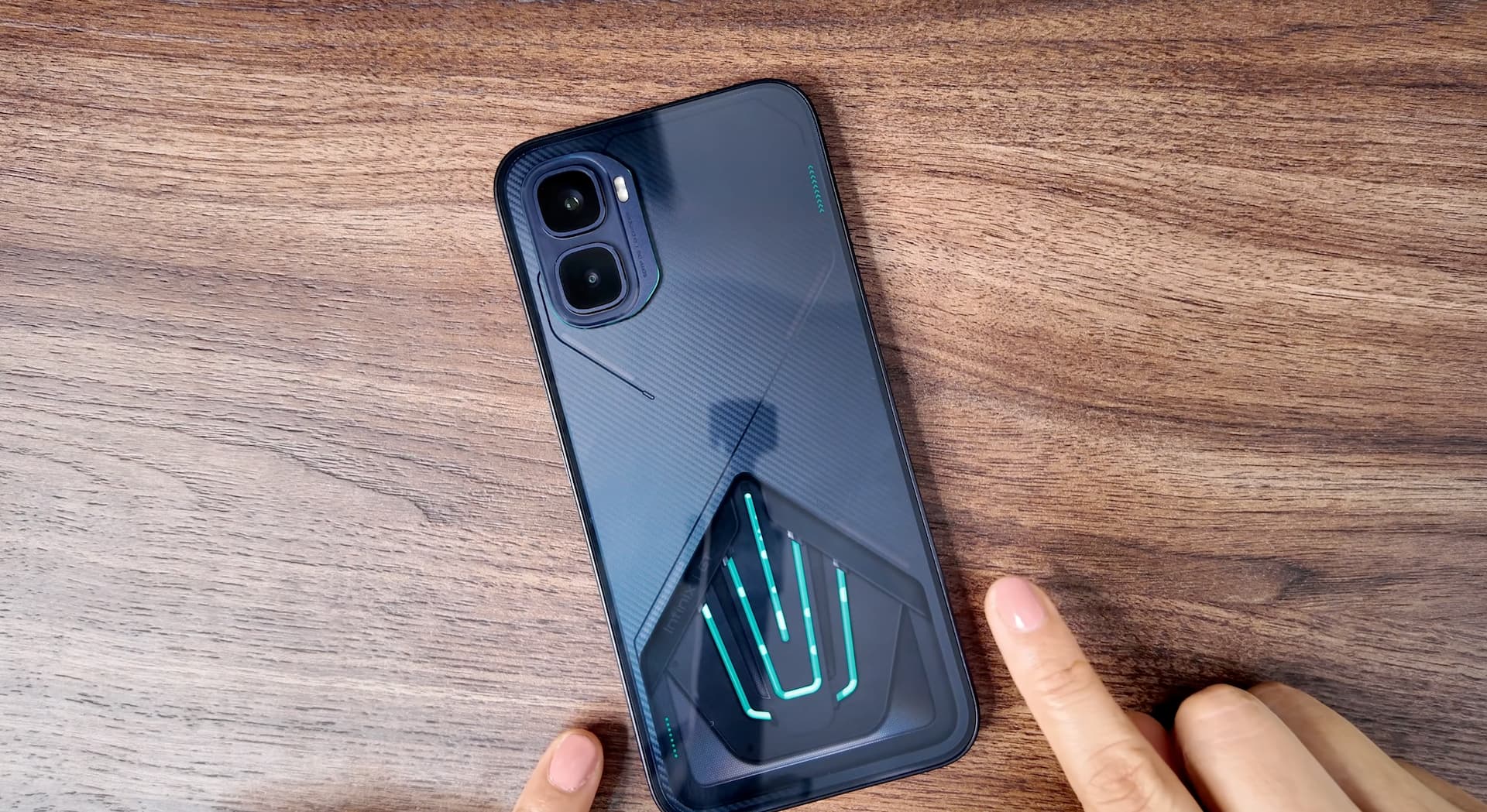 Infinix GT 50 Pro Diseno