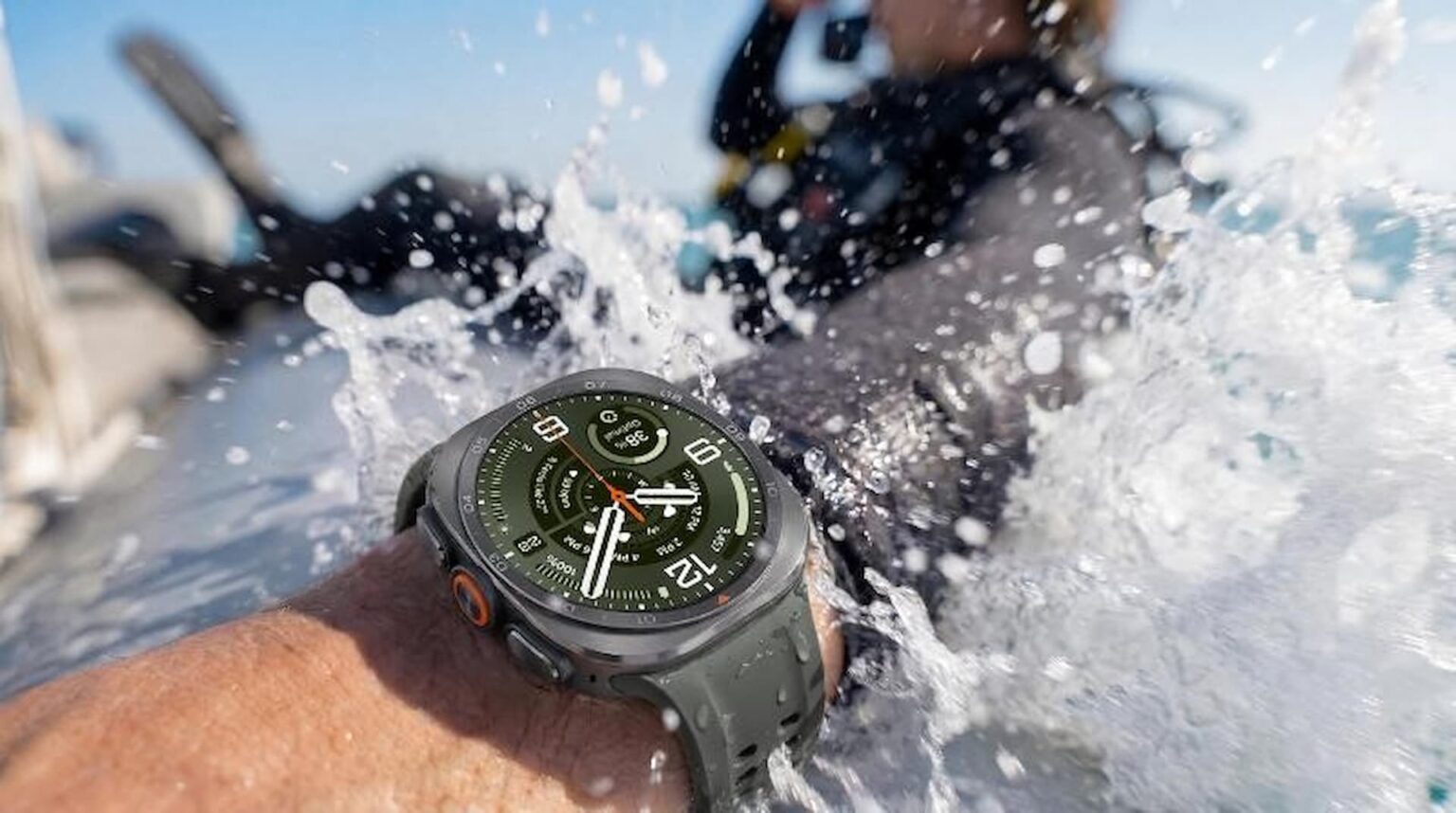 Galaxy Watch Ultra2 llega a Perú con certificación de buceo profesional