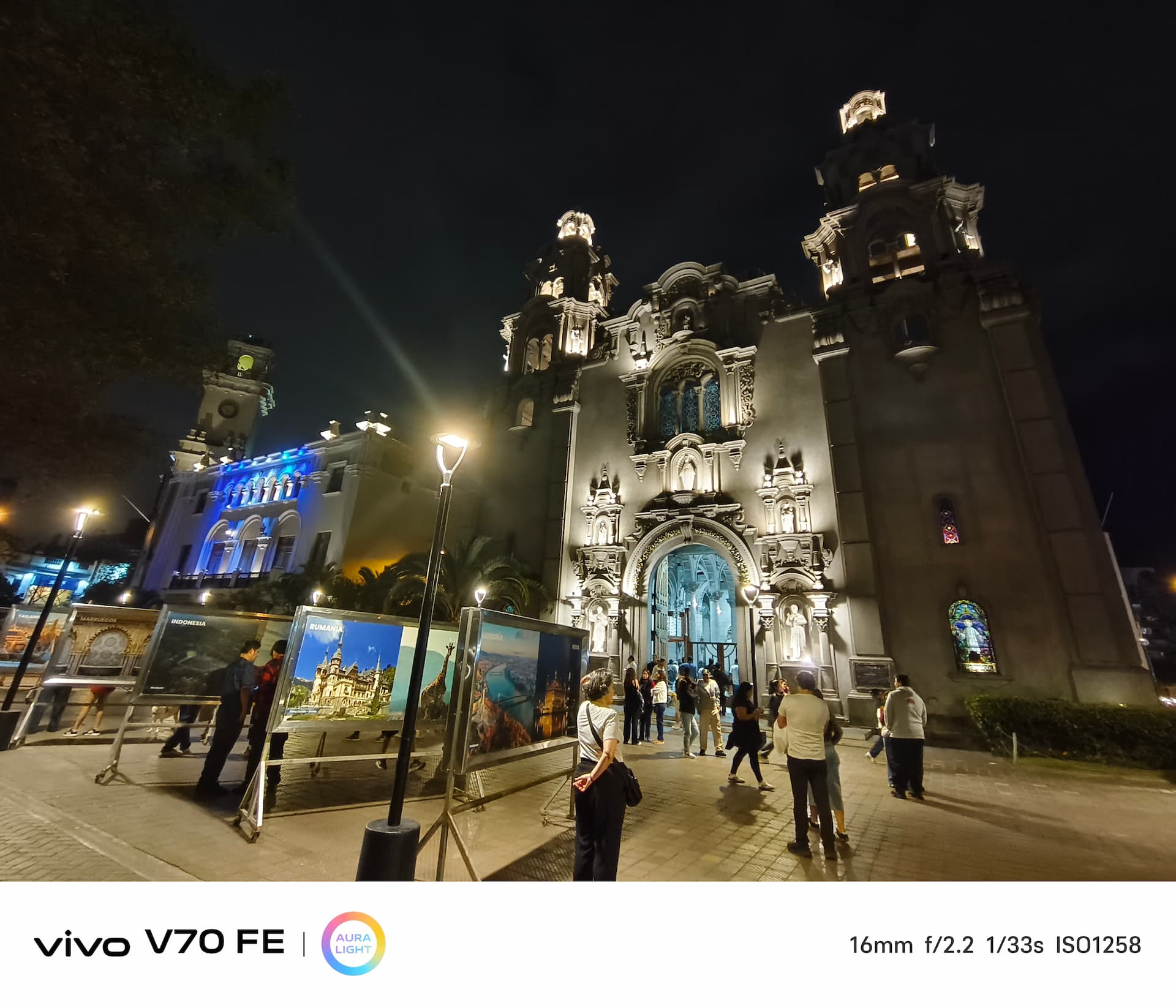 Reseña y análisis del vivo V70 FE: ¿vale la pena comprarlo? UGa noche