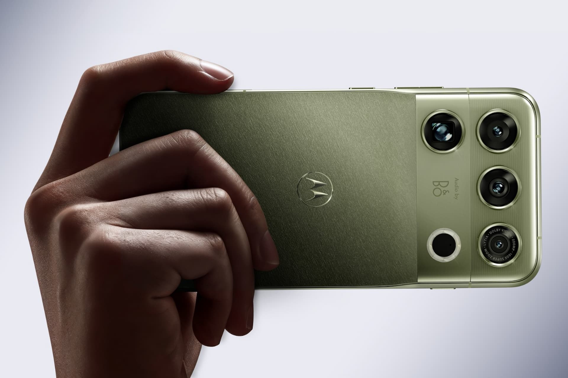 Motorola signature 27: Snapdragon 8 Elite Extreme Gen 6, cámara de 200 MP e IA con Gemini peru