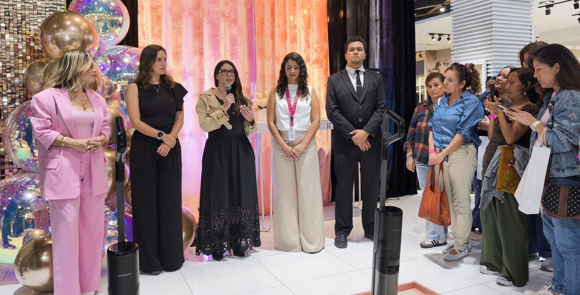 Dreame abre espacio en Ripley Jockey Plaza con robots y productos de belleza