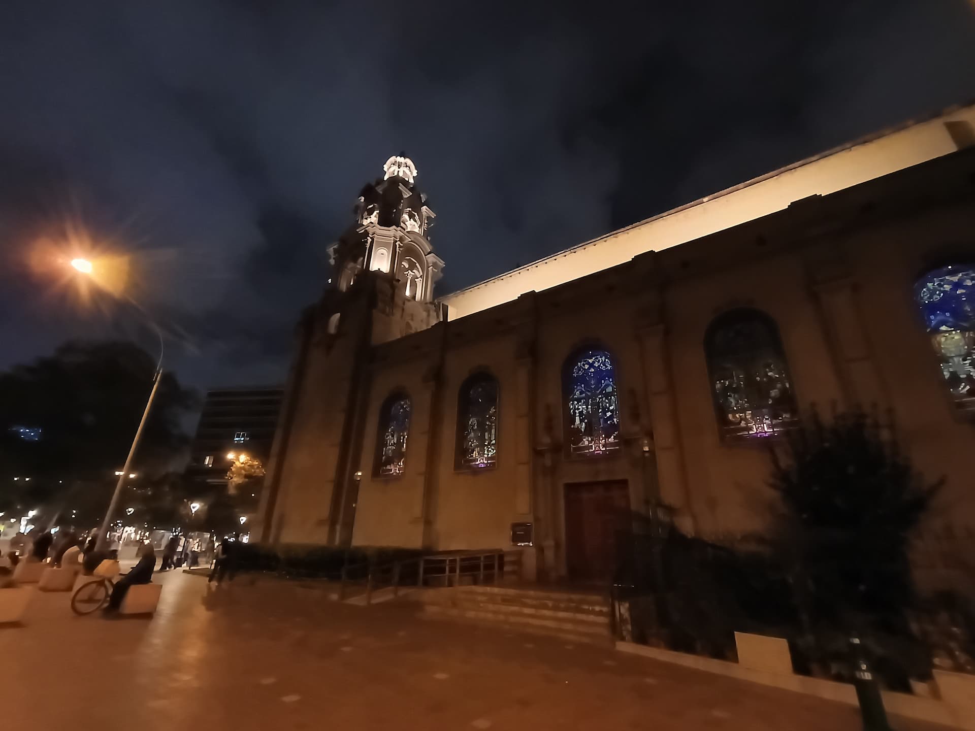 Motorola Moto G67 uga noche