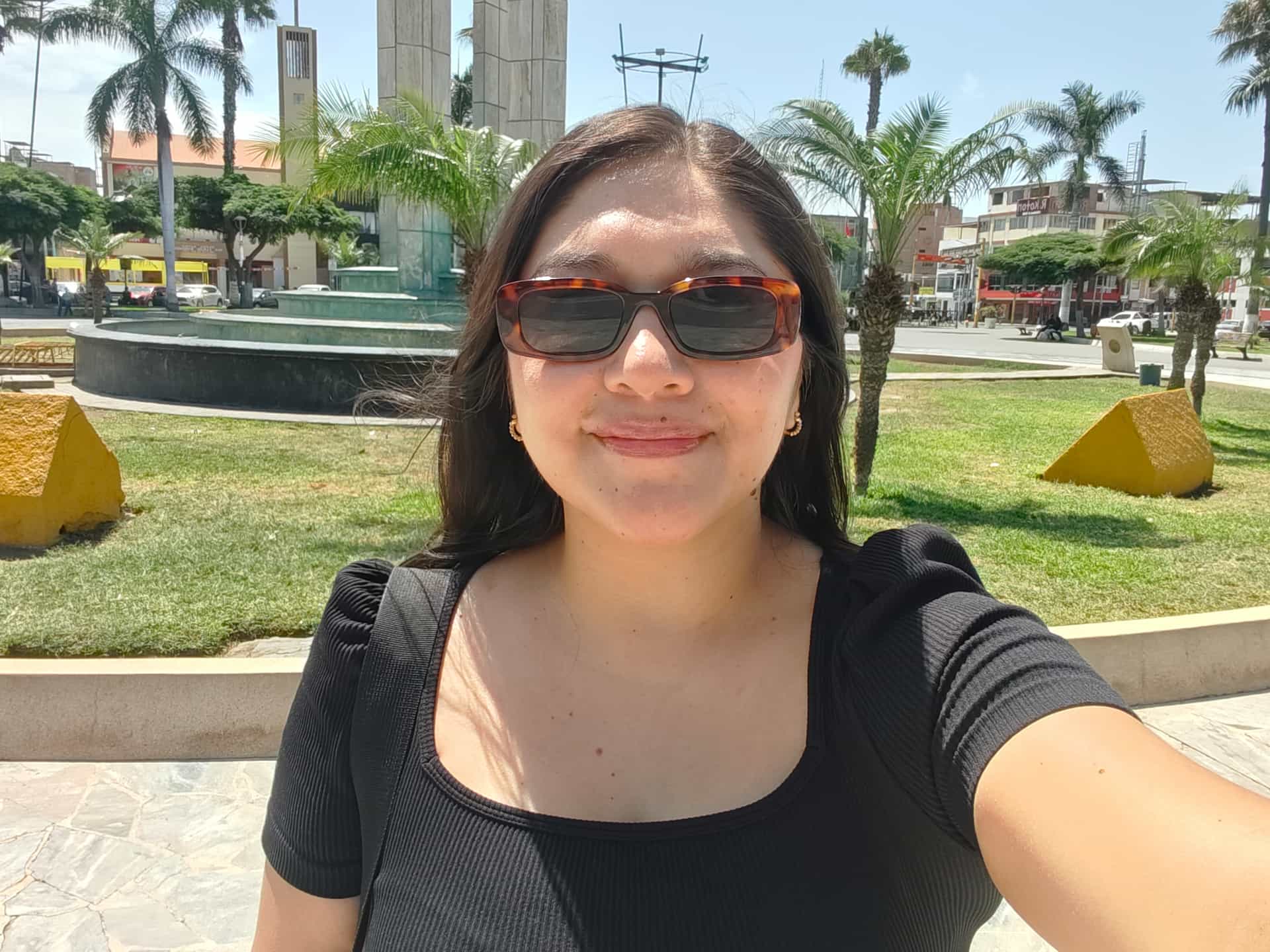 Reseña y análisis del POCO F8 Pro equipo pantalla principal selfie